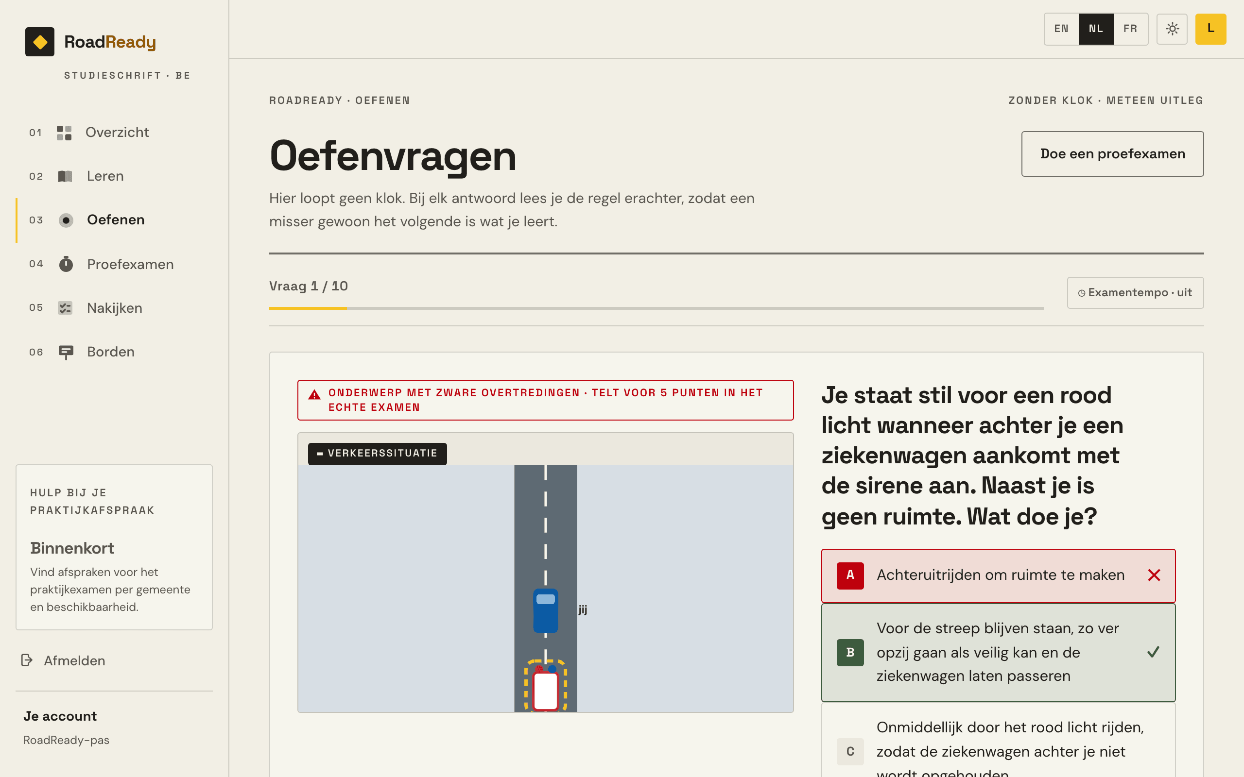 Een oefenvraag in RoadReady met haar afbeelding, en de uitleg bij elke optie